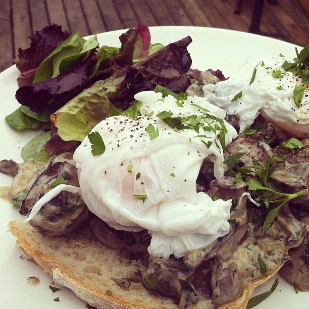 good egg brunch at the Hangover club12