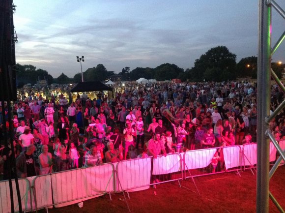 287672_383268198413526_413411942_o