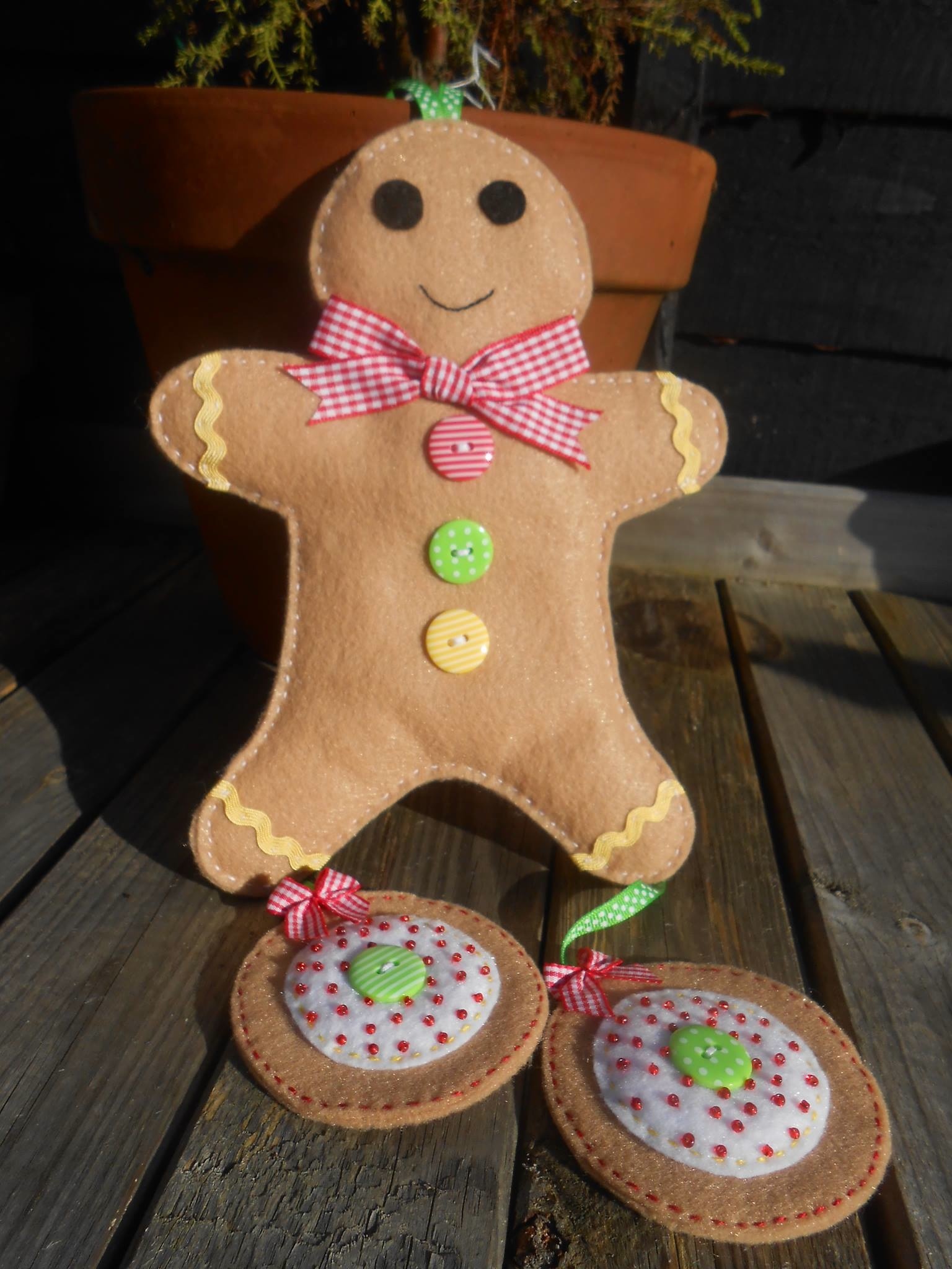 felt gingerbread man