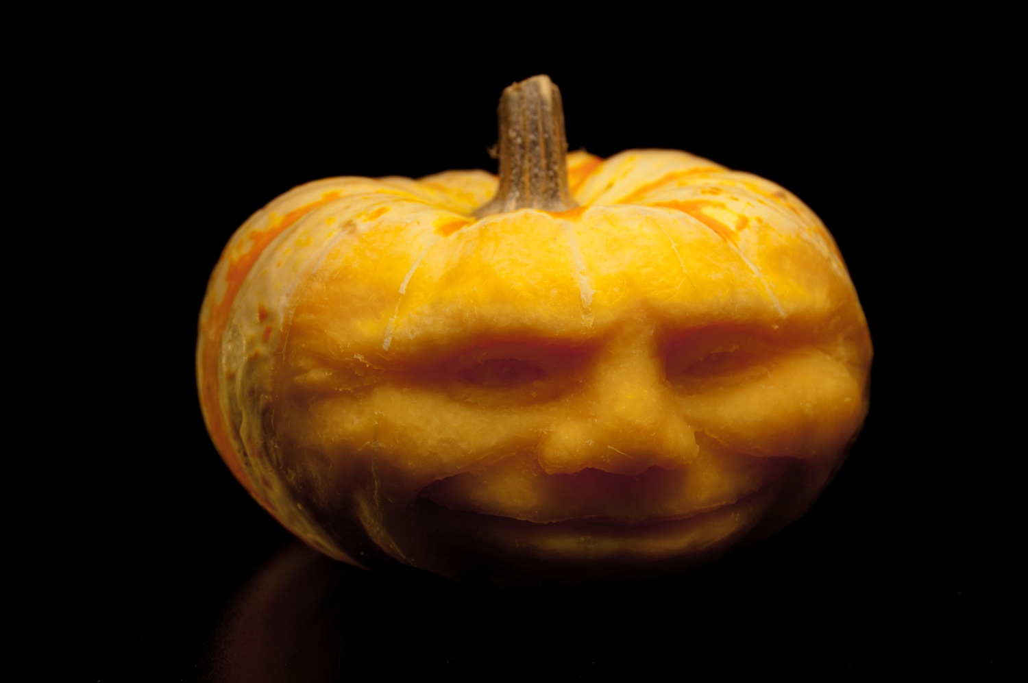 tiny_pumpkin_carving-1
