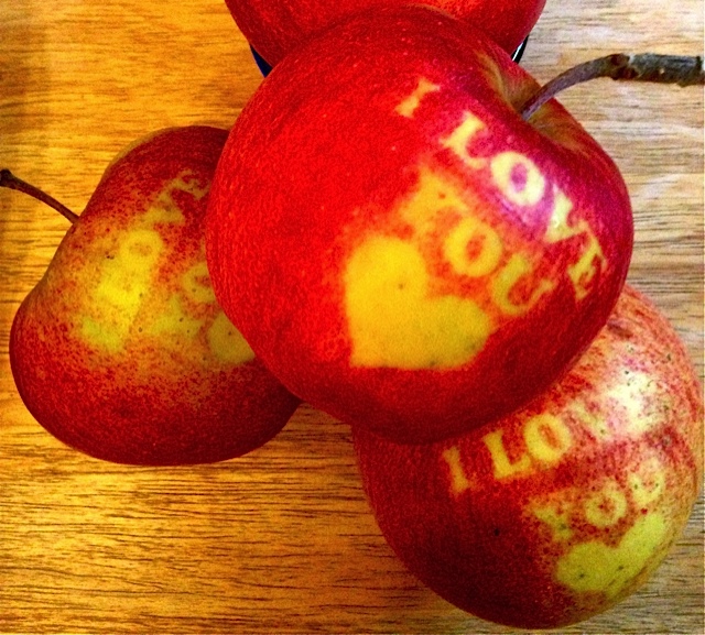 croppedloveapple
