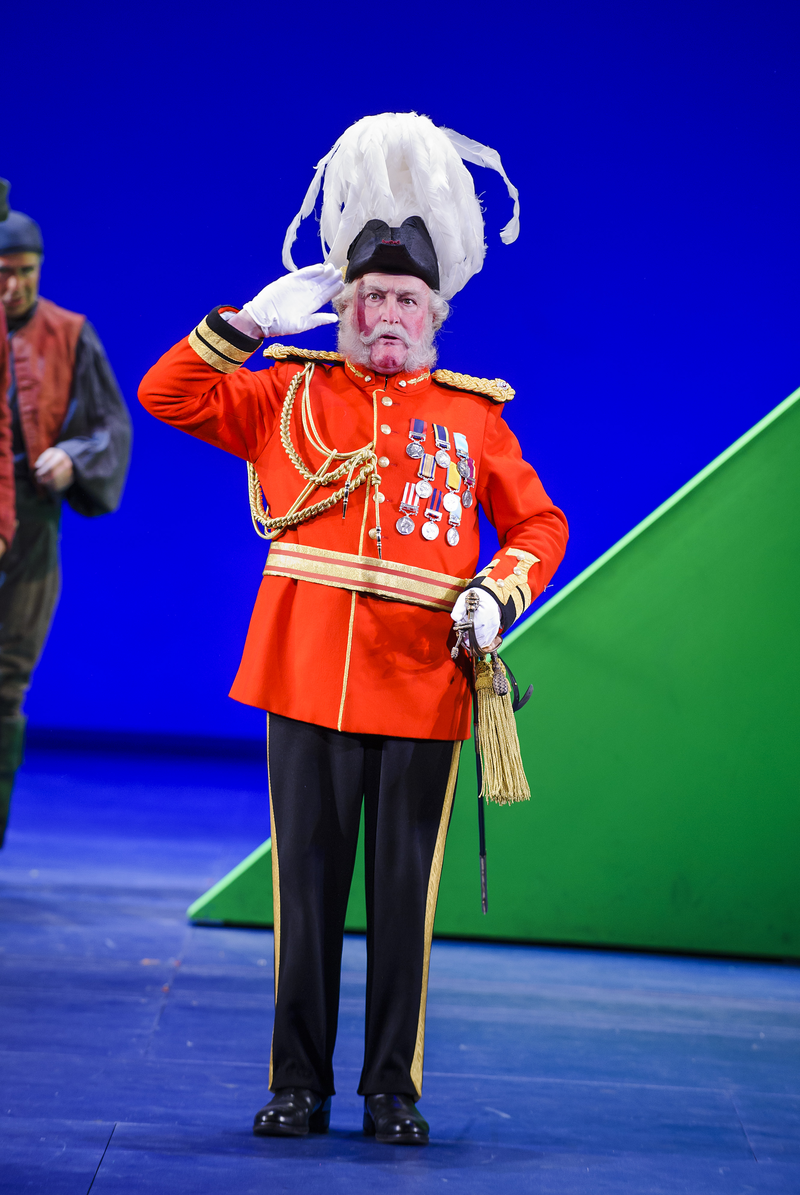 ENO The Pirates Of Penzance Andrew Shore 1 (c) Tristram Kenton