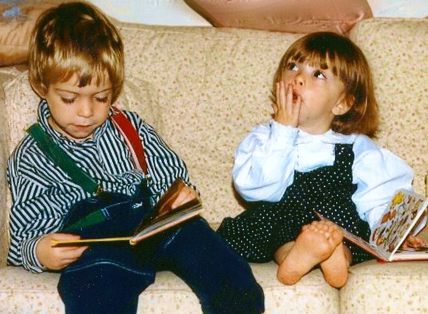 Owen & Nia reading on sofa copy
