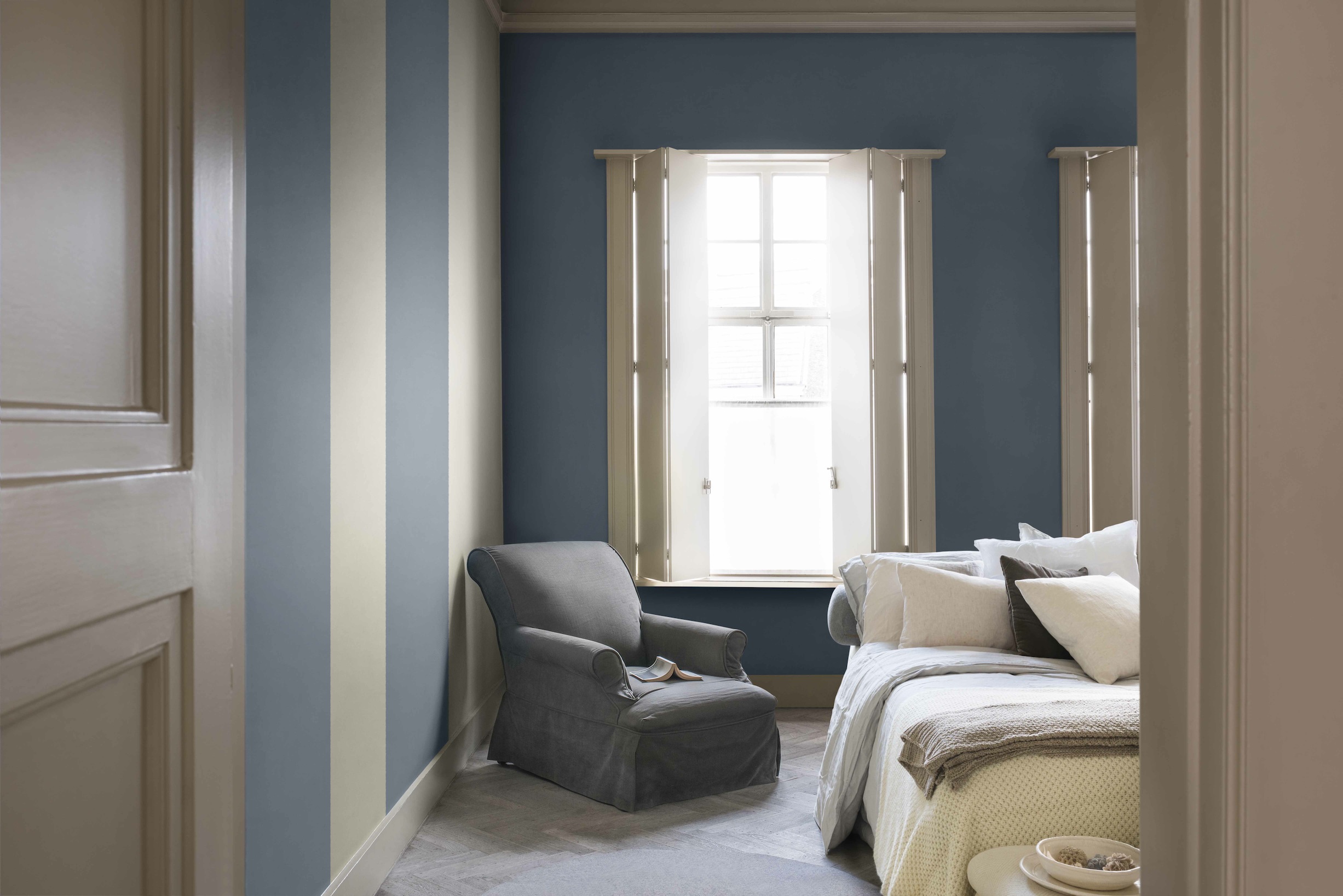 DULUX COLOUR FUTURES 17 – Considered Luxury – Bedroom – Denim Drift, Pocket Stone copy